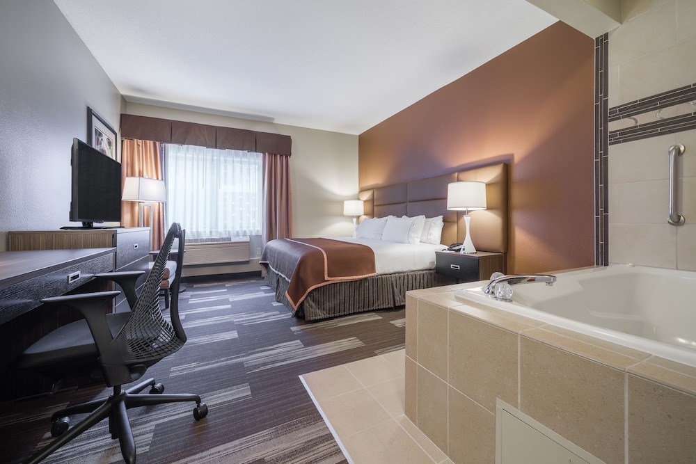 Holiday Inn Express Hotel And Suites St Paul Woodbury 24/79