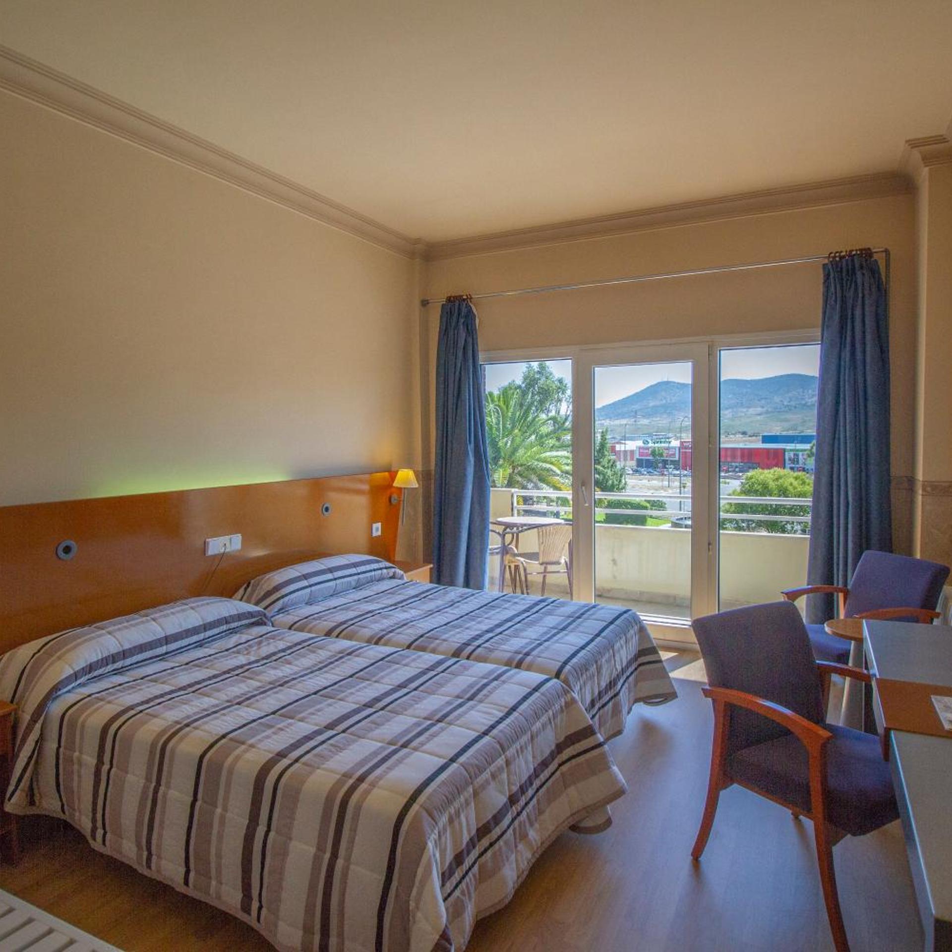Hotel Azar 27/59