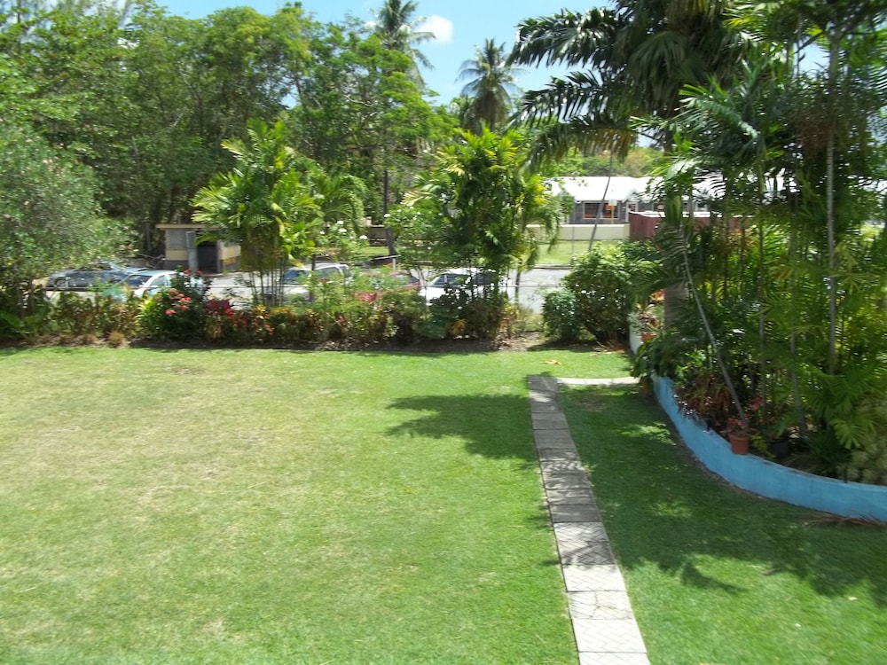 Palm Garden Hotel 35/50
