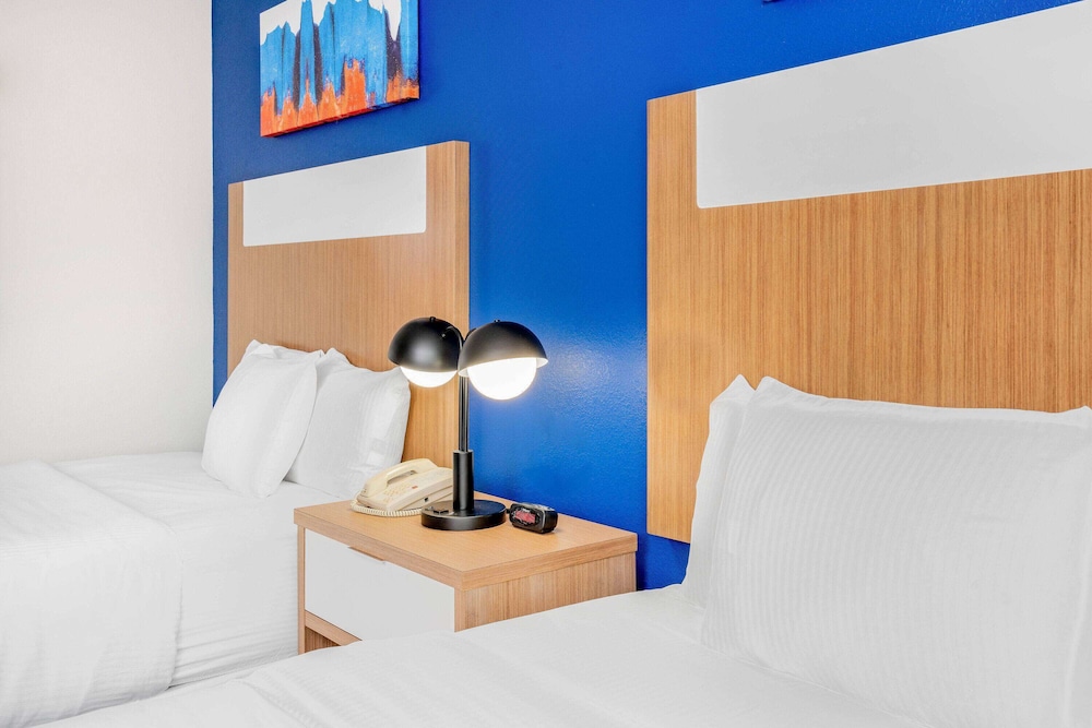 La Quinta Inn & Suites by Wyndham Katy 23/43