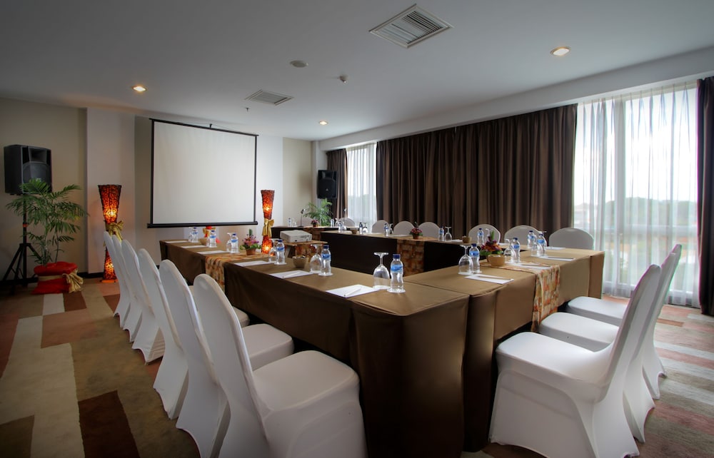 b Hotel Bali & Spa 62/73