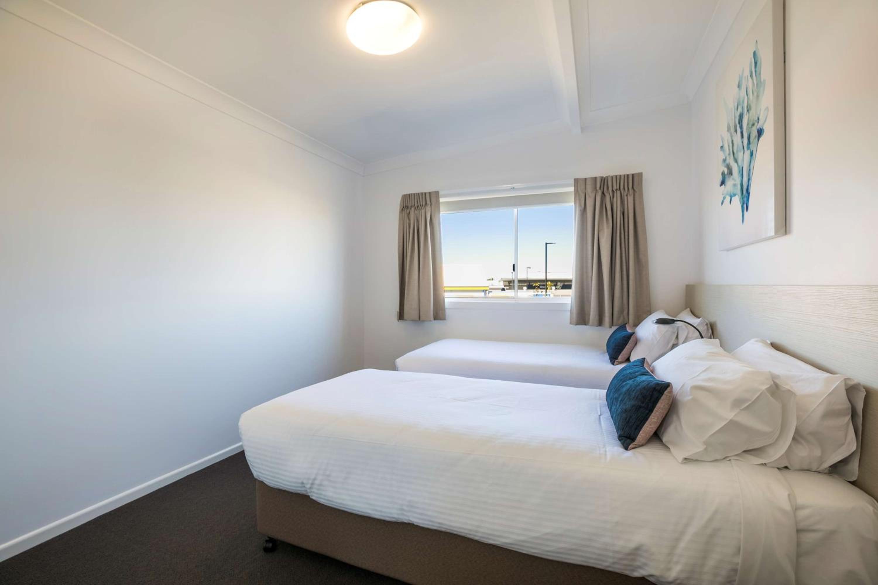 2 Bedrooms, Apartment