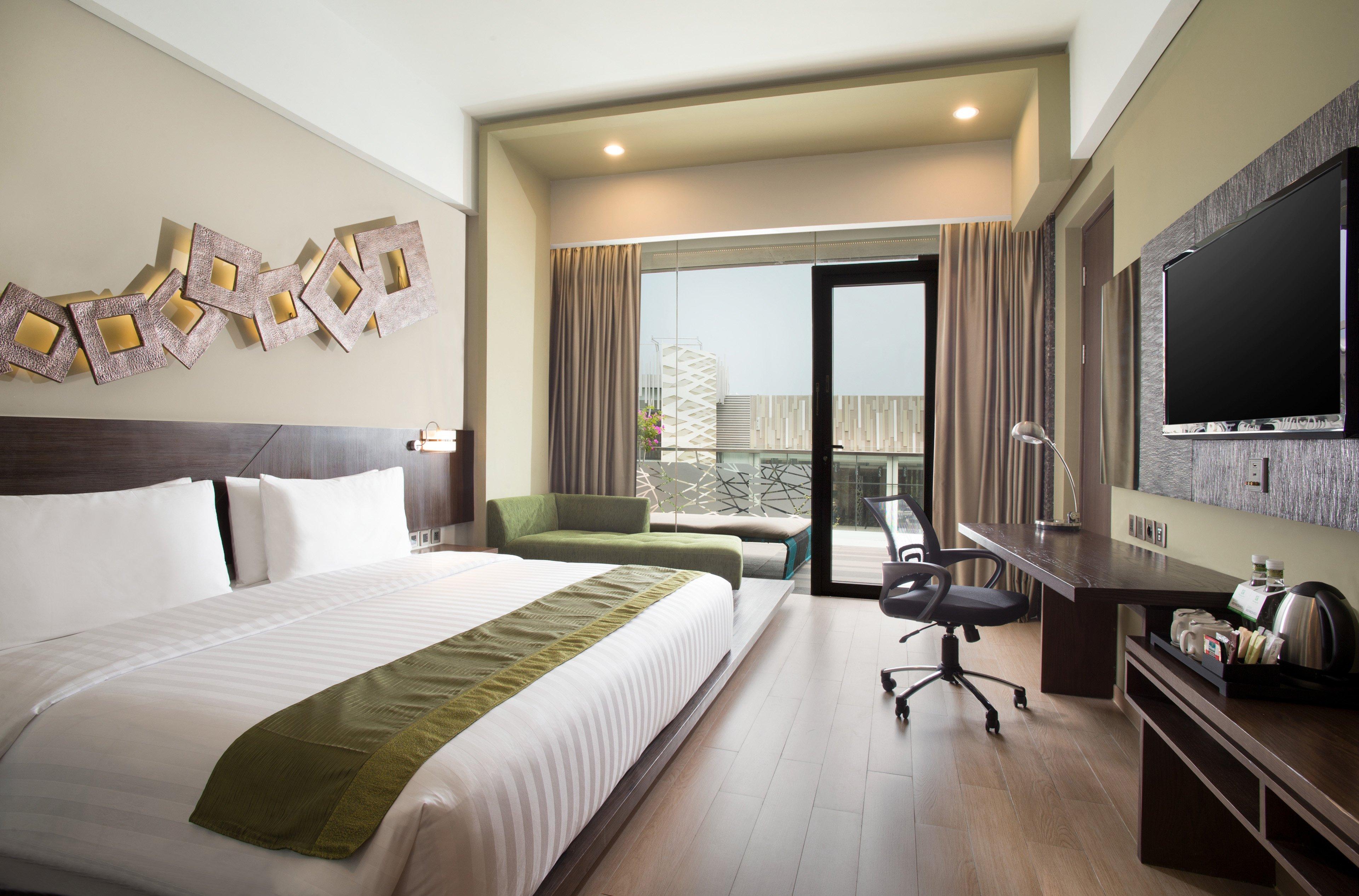 3 Bedrooms, Suite