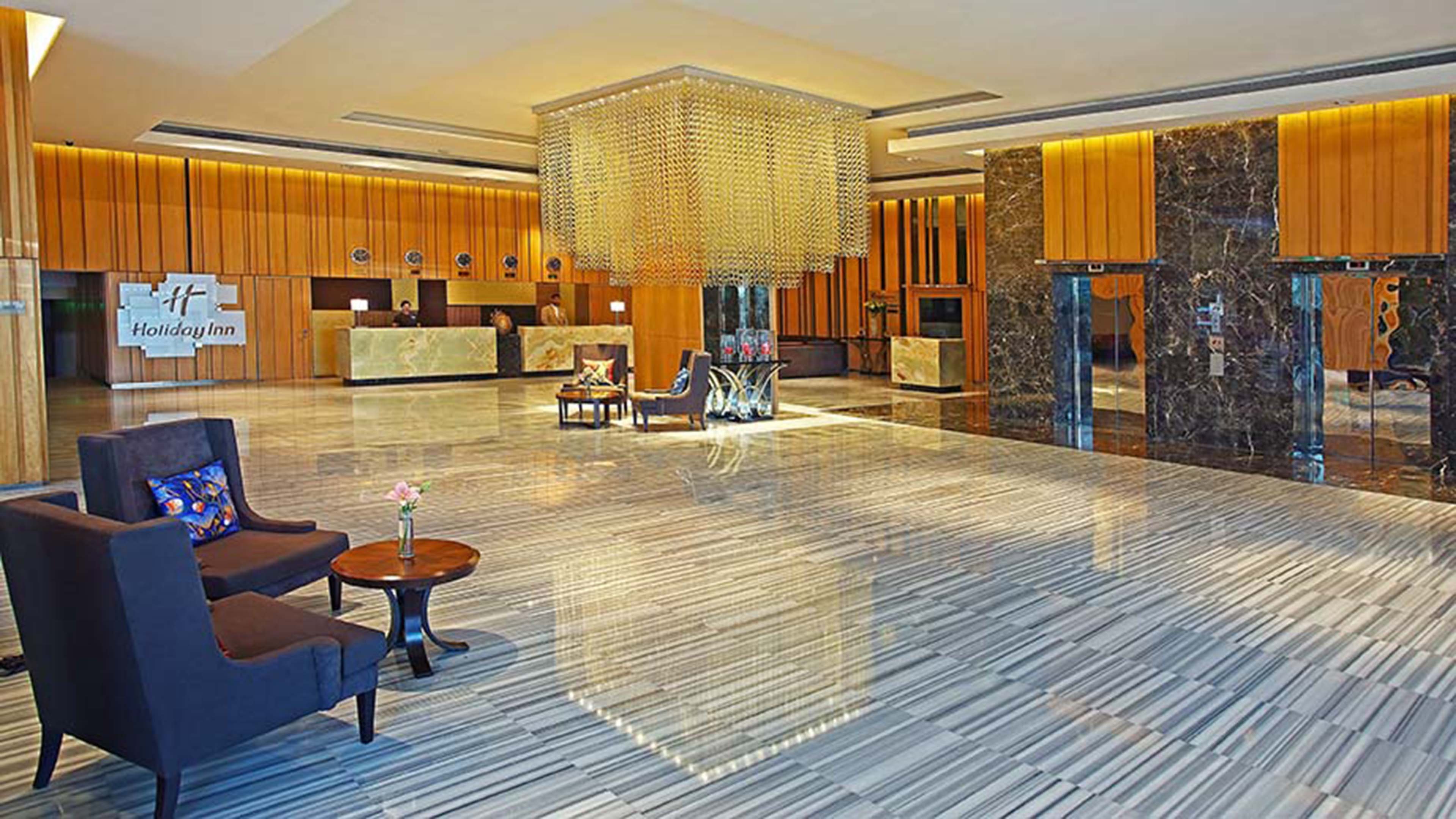 Holiday Inn New Delhi Mayur Vihar Noida 71/74