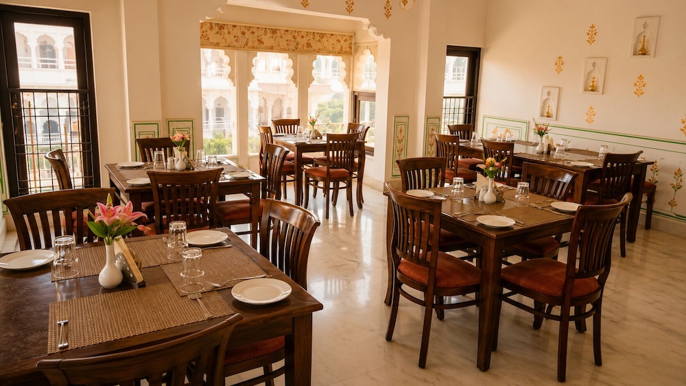 Hotel Amar Kothi 30/46