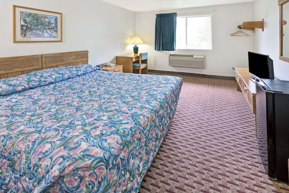 Super 8 by Wyndham Canonsburg/Pittsburgh Area 9/40