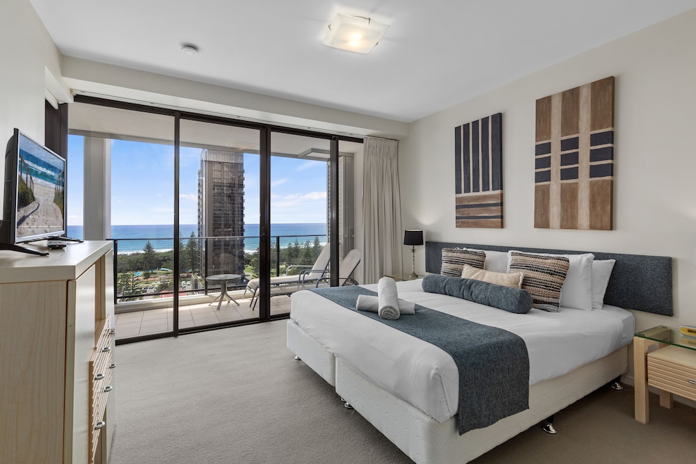 Ultra Broadbeach 20/72