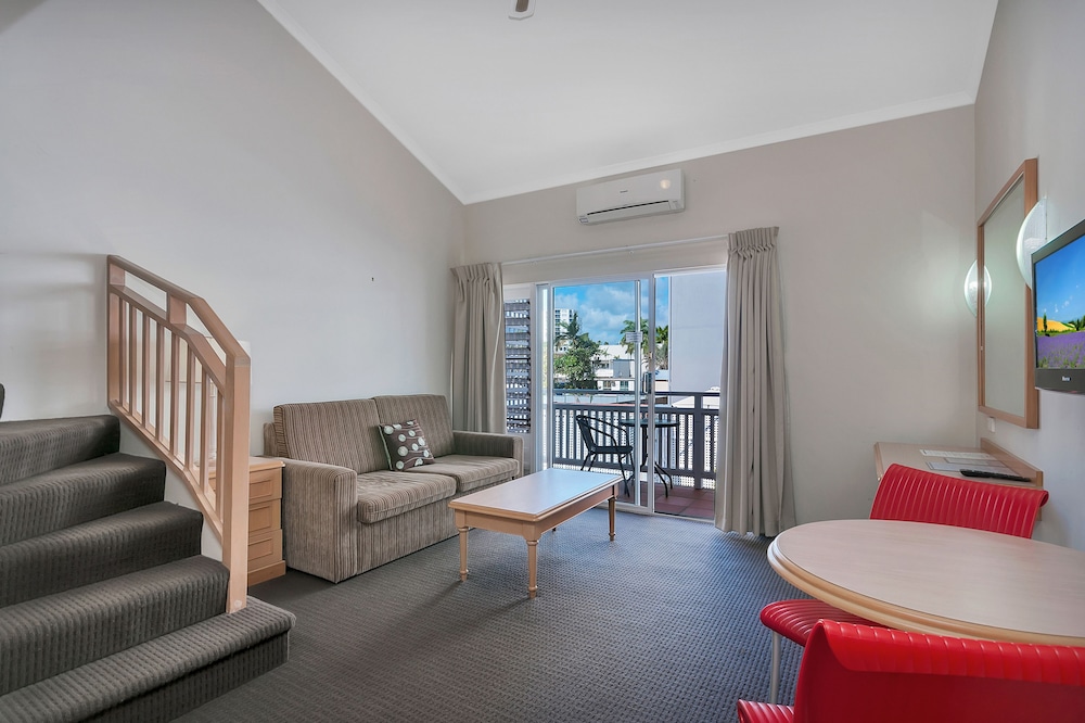 Mercure Cairns 39/64