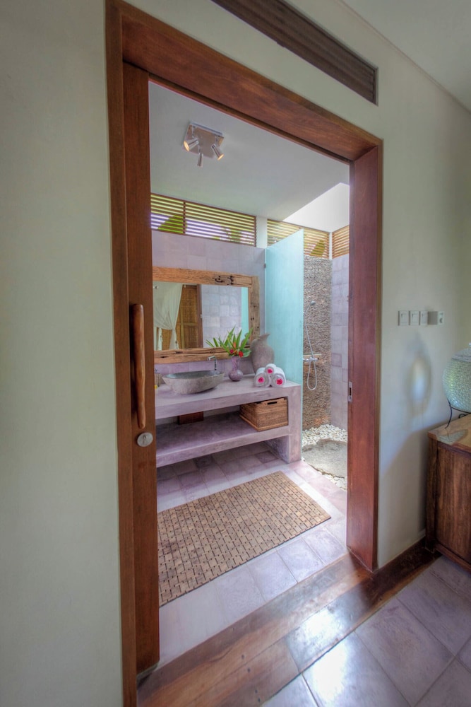 The Shala Bali 48/50