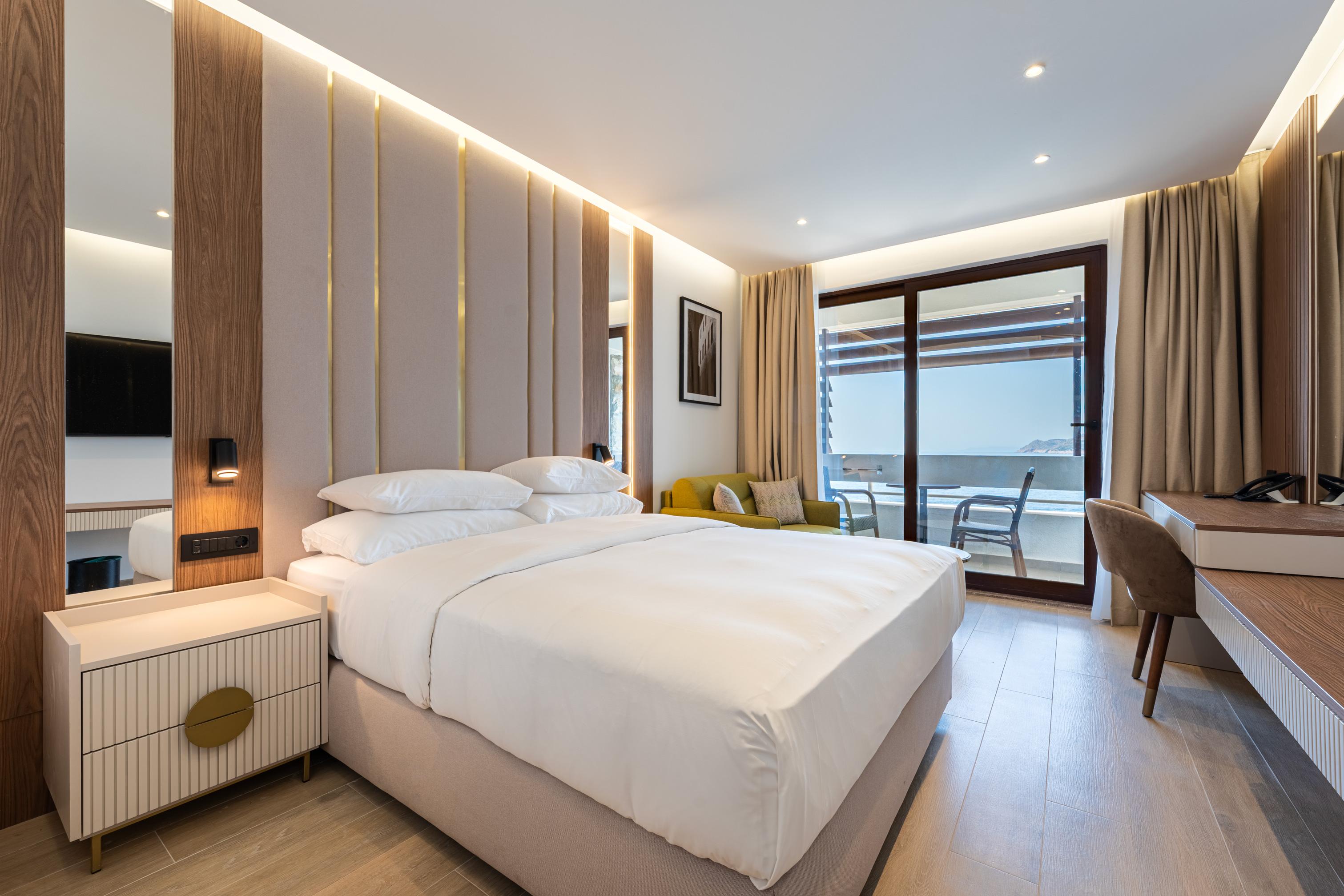 Superior, Sea View, Balcony or Terrace