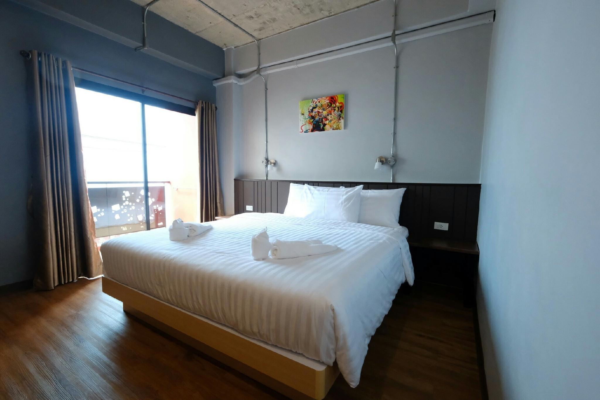 Room 2 U Hostel & Guesthouse 15/49