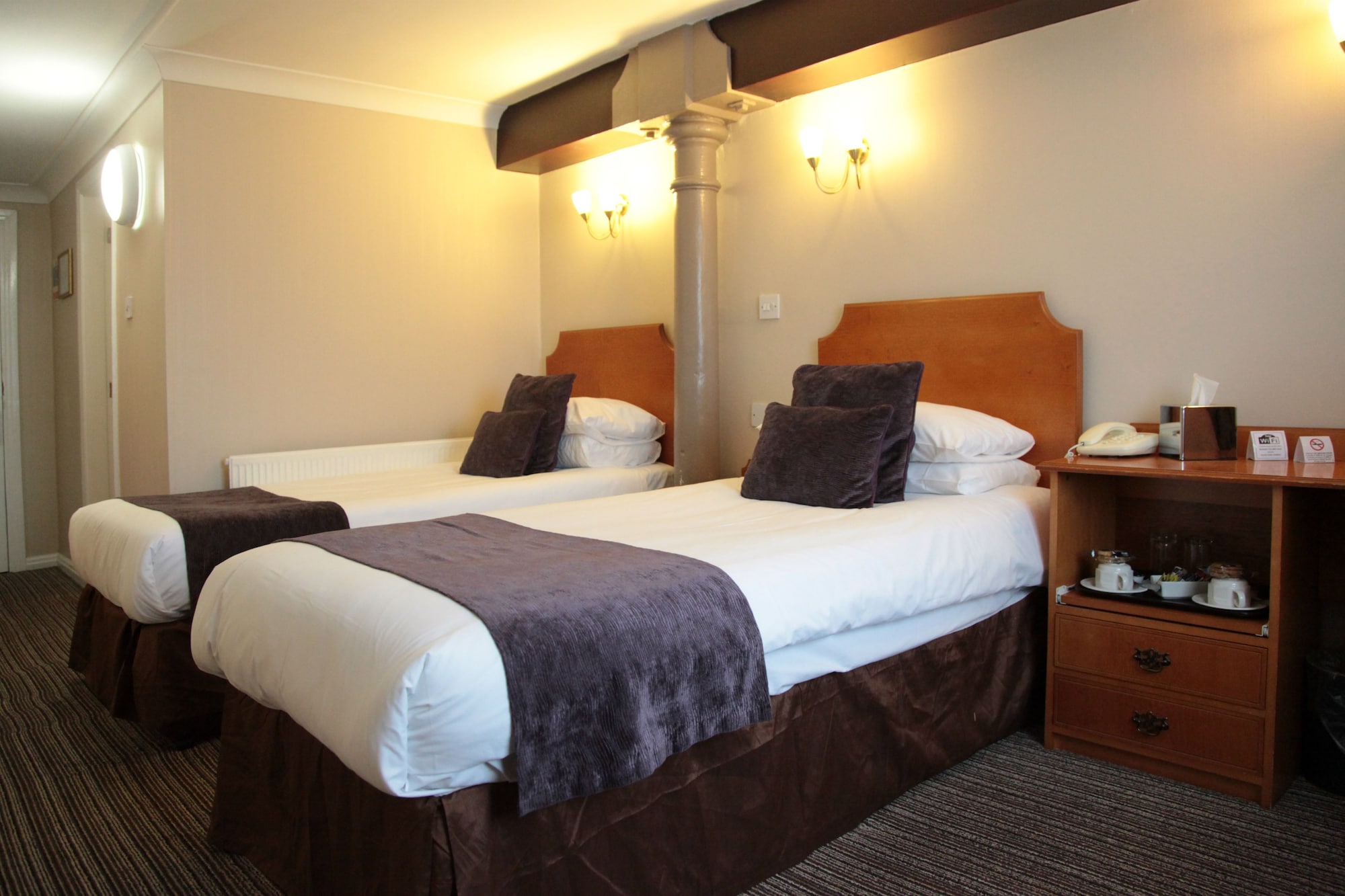 CLASSIC, TWIN BEDS