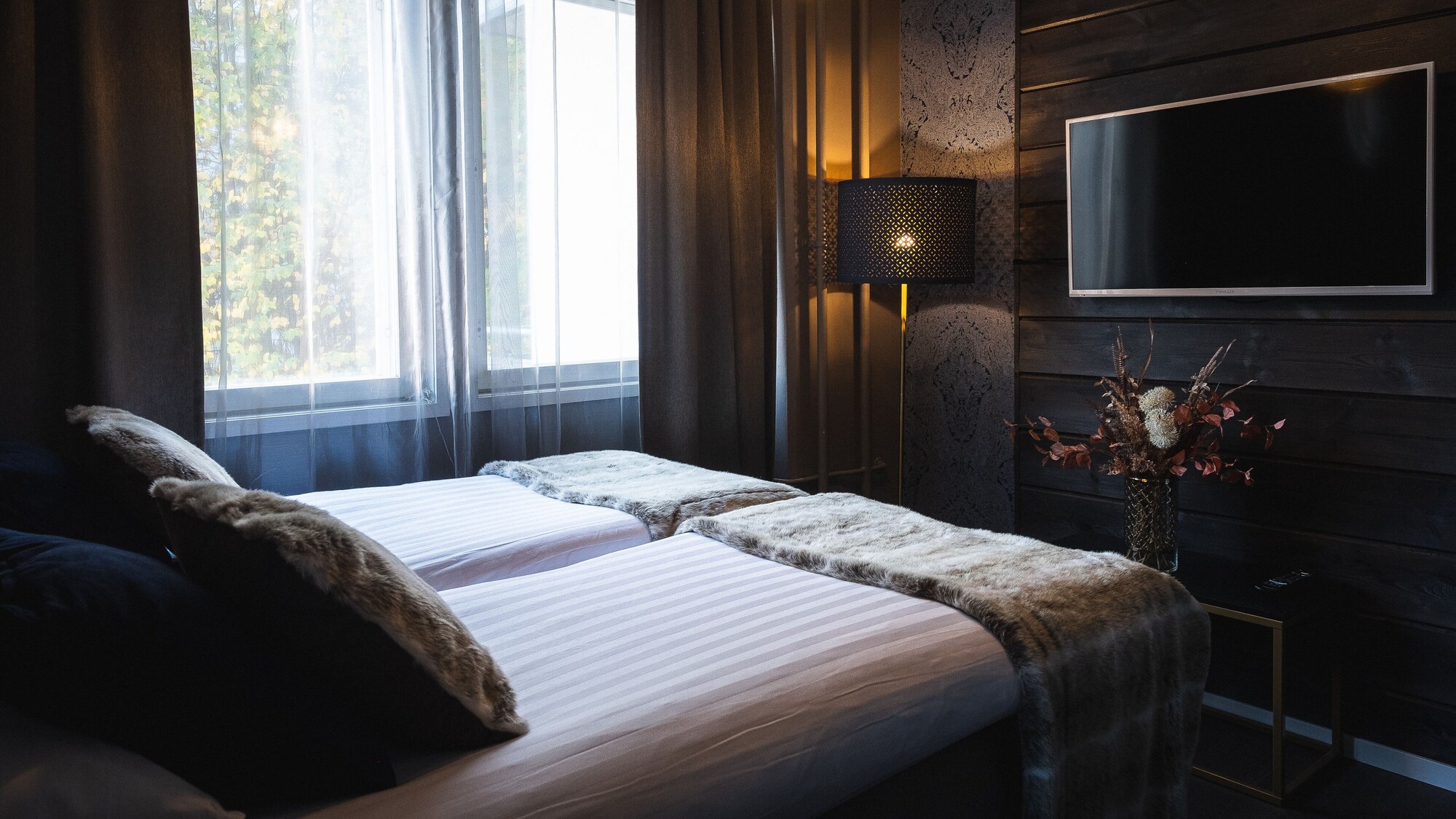 SUPERIOR, SUITE, SAUNA, KITCHEN