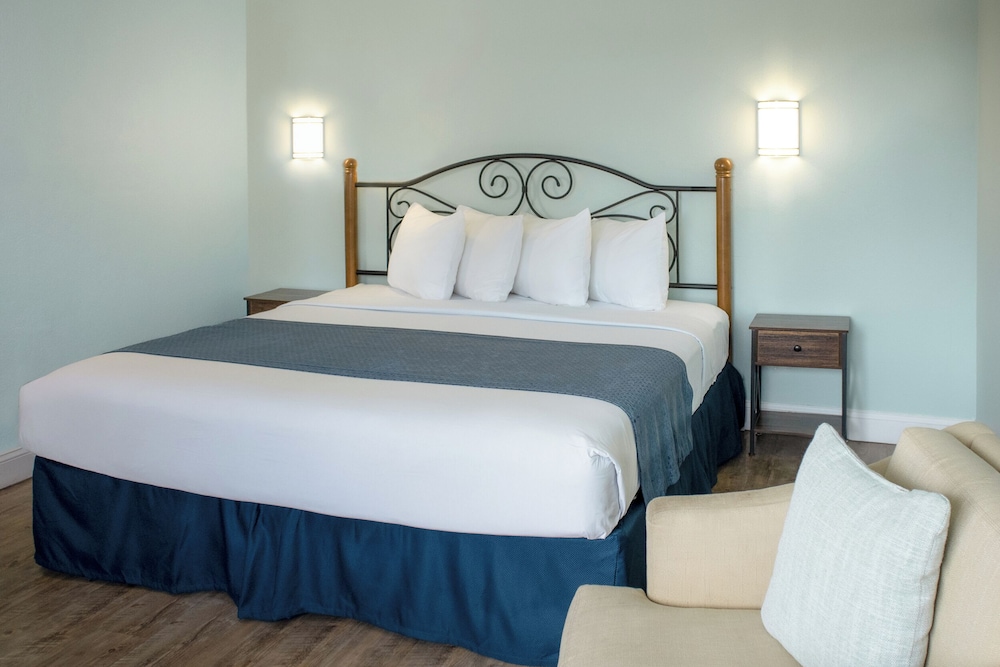 Beachview Inn Clearwater Beach 25/60