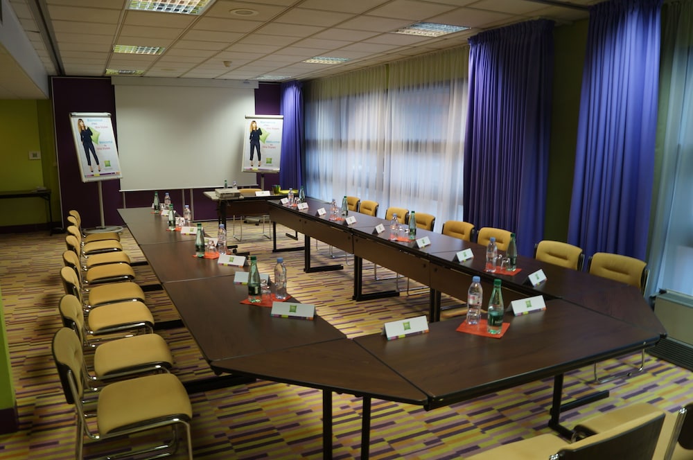 Ibis Styles Evry Cathedrale 40/48