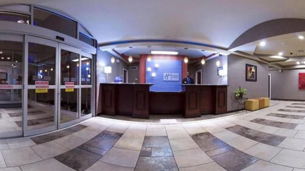 Holiday Inn Express Hotel Suites Alexandria 13/62