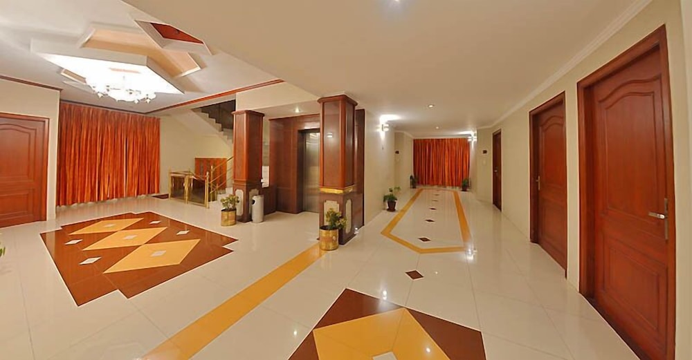 Hotel Gnanam 12/49