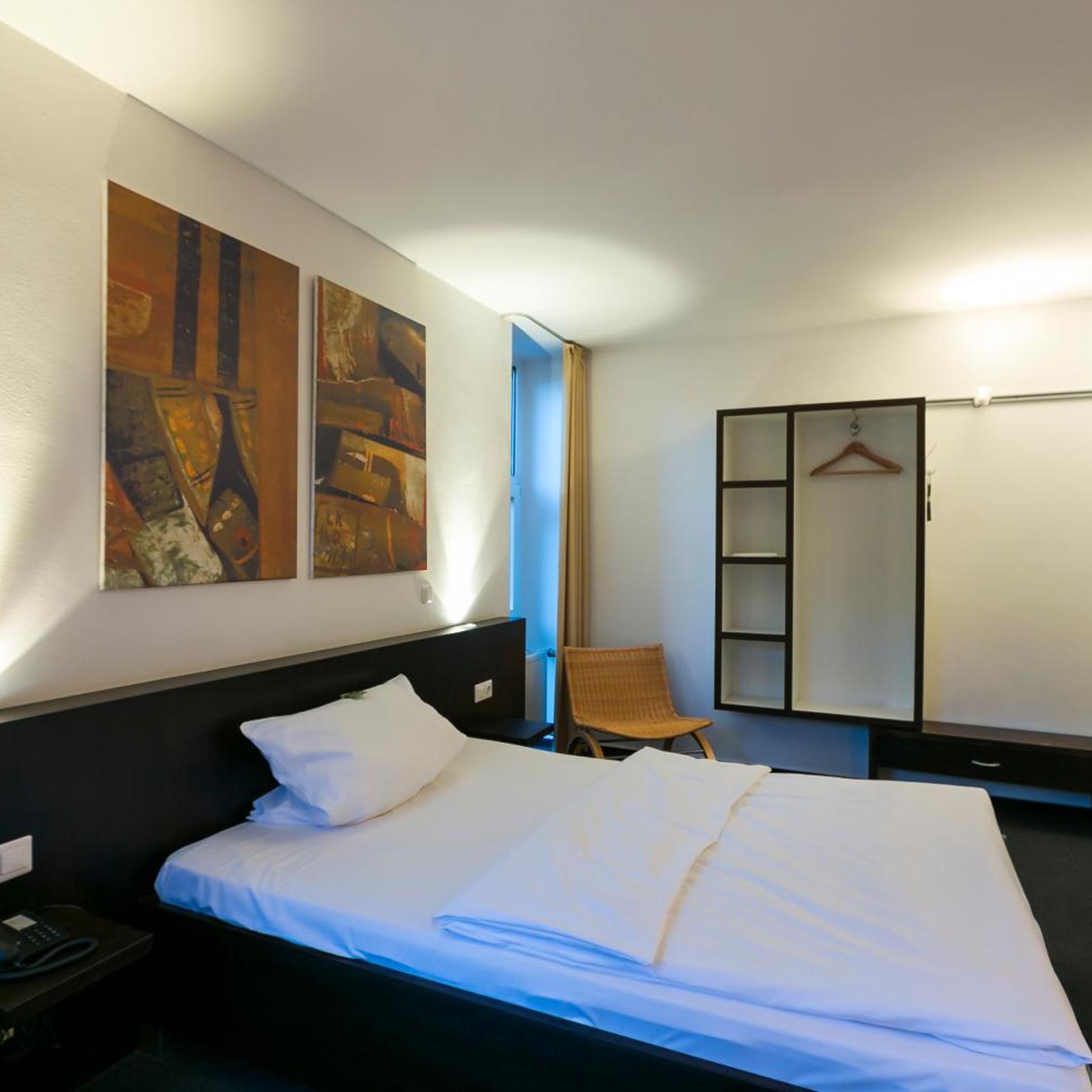 Budget, Single, Wald & Golfhotel Lottental 6/14