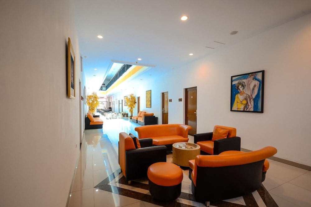 ALQUEBY HOTEL 38/47