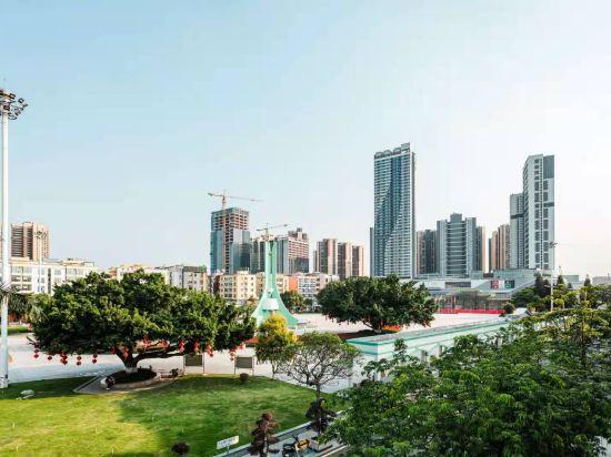 Guangchang Siji Hotel (Shenzhen Gongming Square Metro Station) 24/25