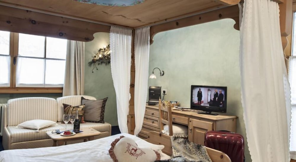 Chalet Mattias B And B 12/38