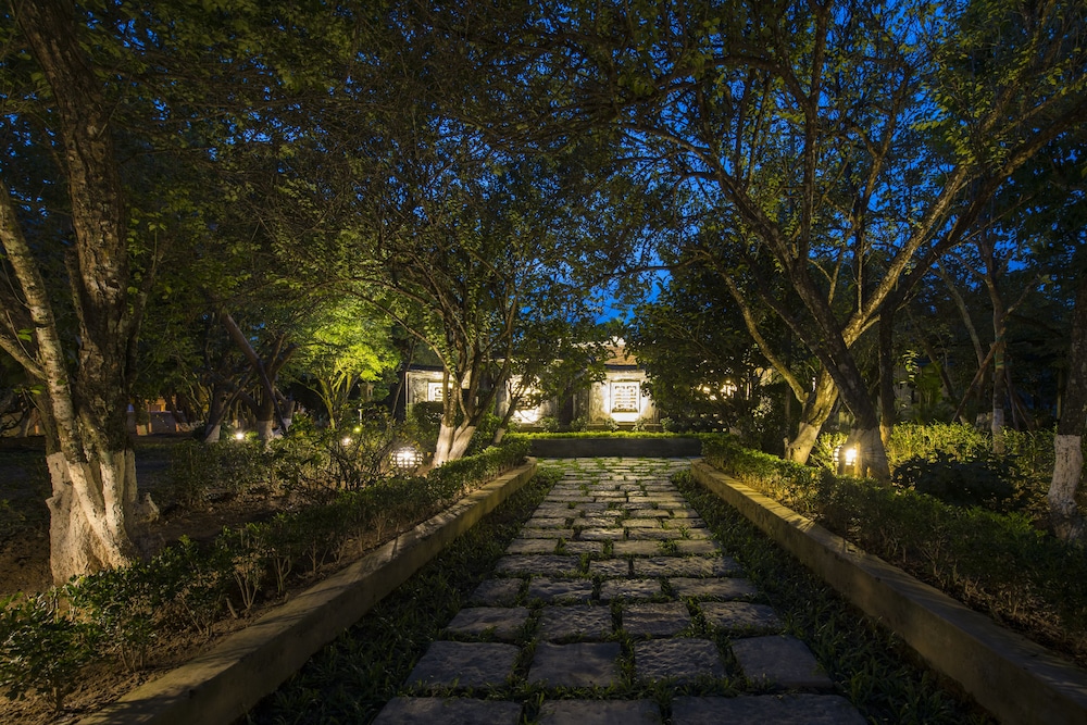 Silk Path Grand Hue Hotel 44/50