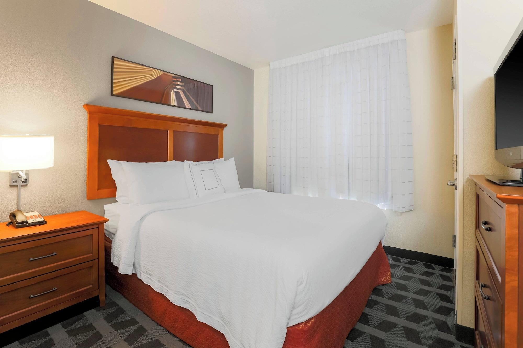 جناح بغرفتي نوم لذوي الإعاقة، Towneplace Suites Marriott Yuma 2/3
