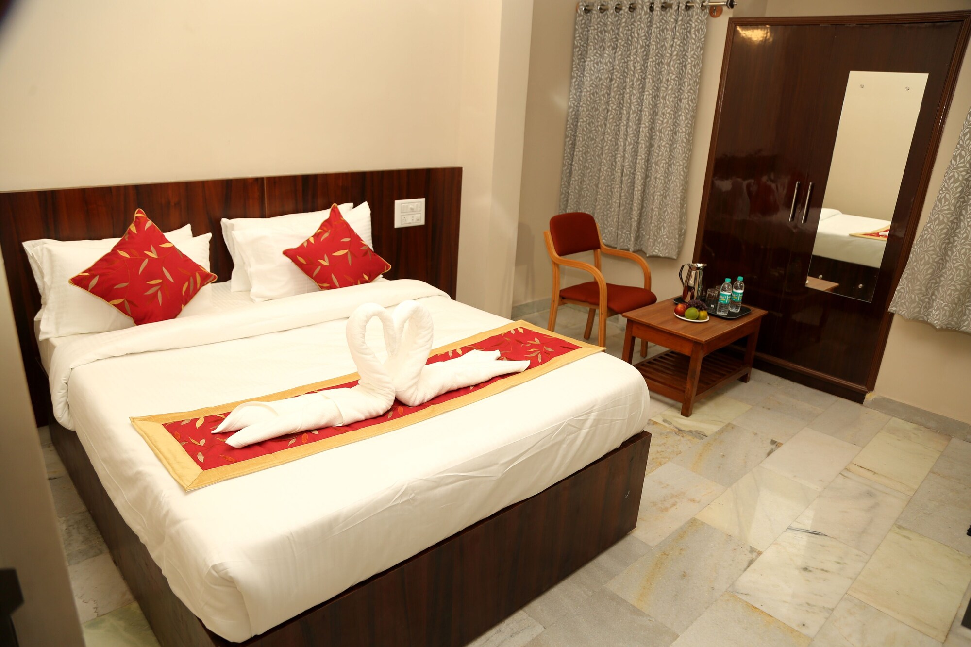 STANDARD, DOUBLE OR TWIN BED