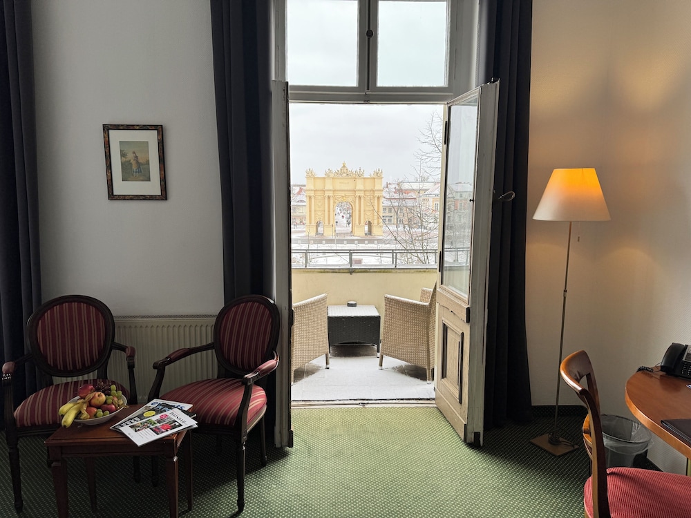 Hotel Am Luisenplatz 46/71
