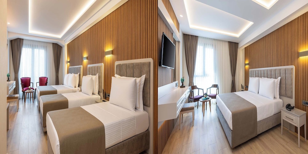 Connecting, Plus, Family, Twin Beds, 2 Queen Beds، CARINA GOLD HOTEL 3/3