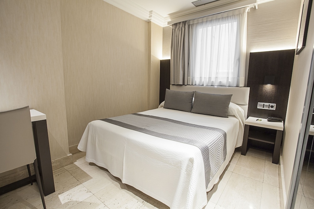 Europa Hotel 5/57