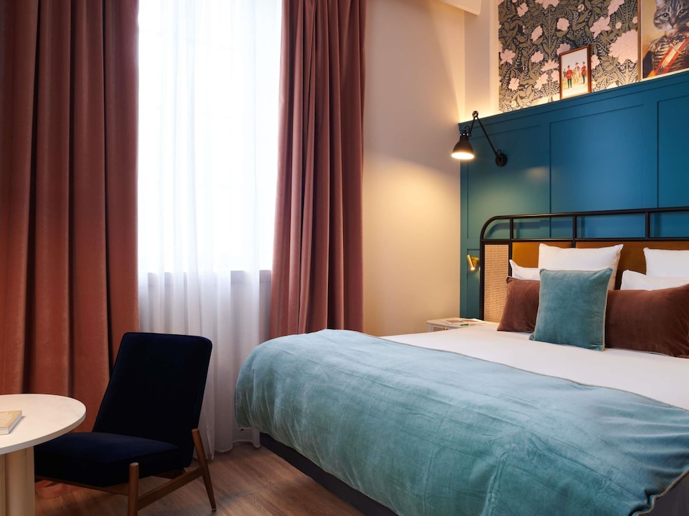 Square Lodge Hotel La Roche sur Yon - Handwritten Collection 10/46