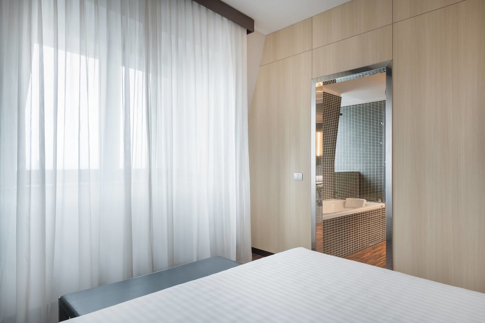 Ac Hotel Milano By Marriott 2/35