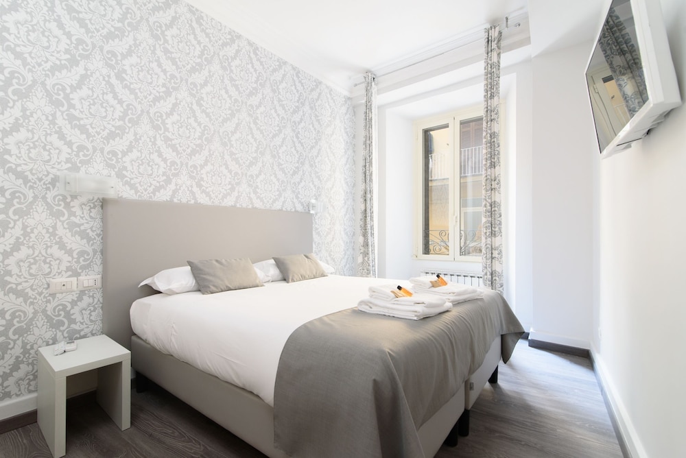 White Caesar Guesthouse 25/35
