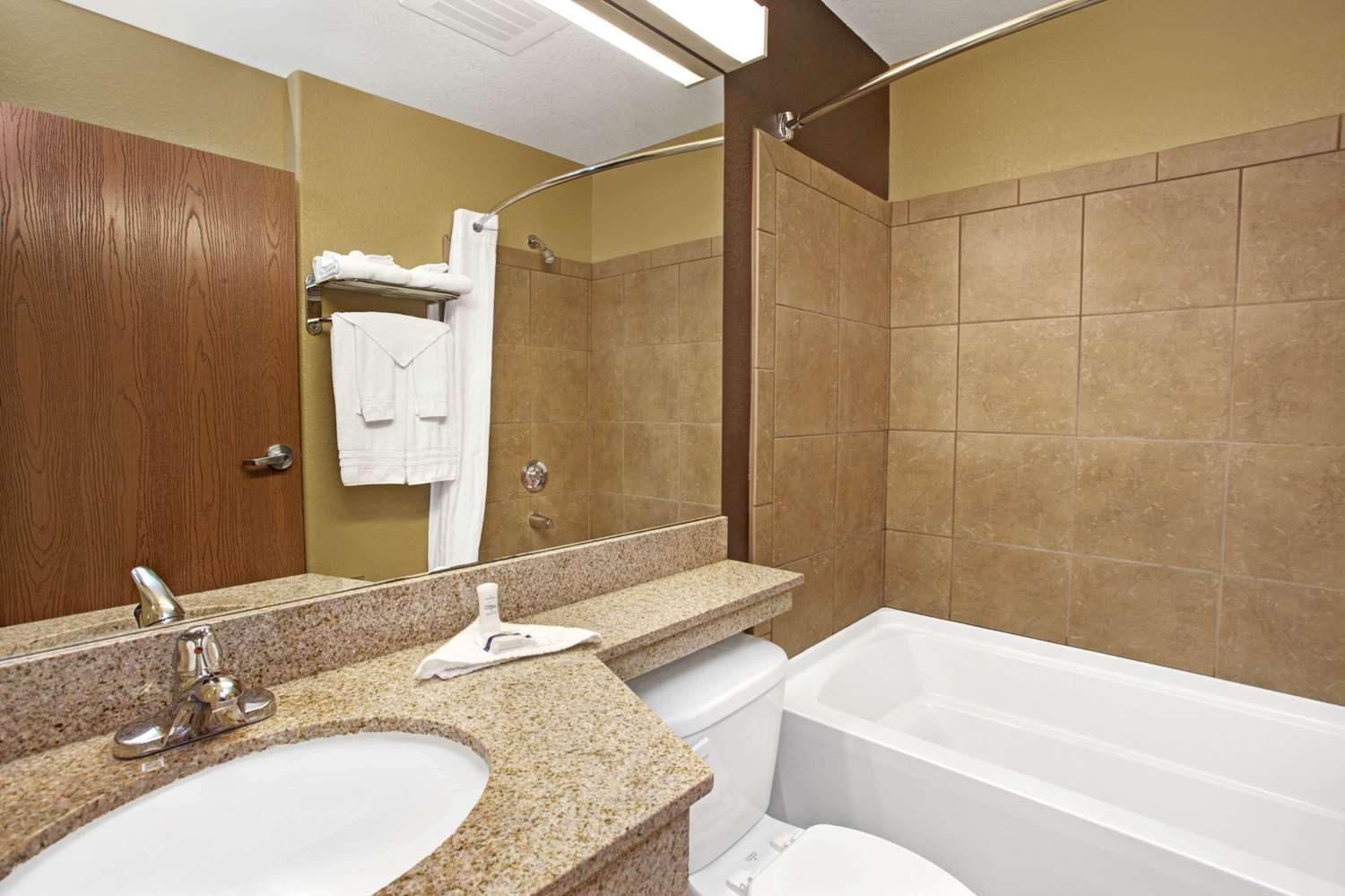 Microtel Inn Suites By Wyndham Cartersville 12/14