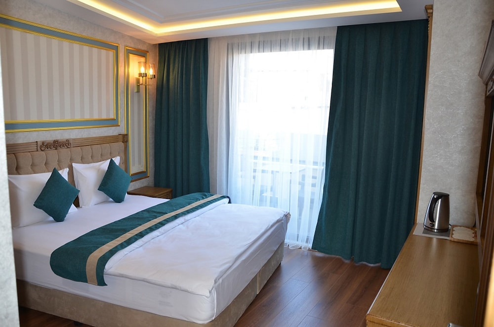 SUPERIOR, DOUBLE BED, BALCONY