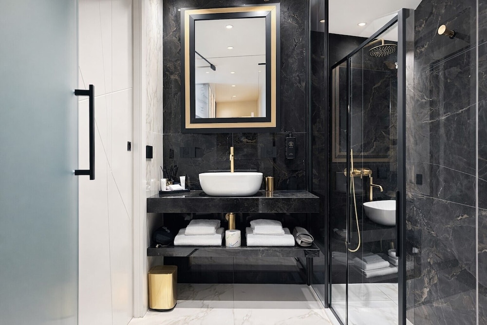 Style Hotel 48/48