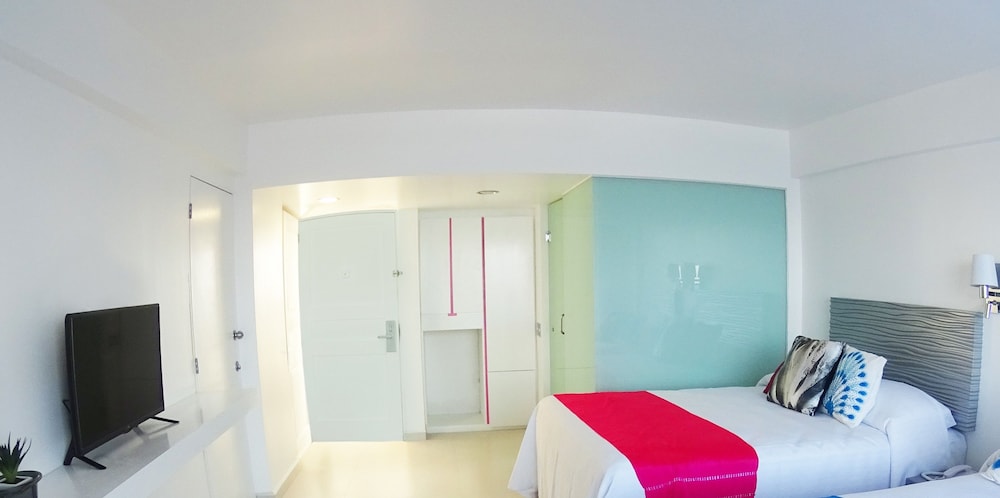 Mia Reef Isla Mujeres All Inclusive 11/66