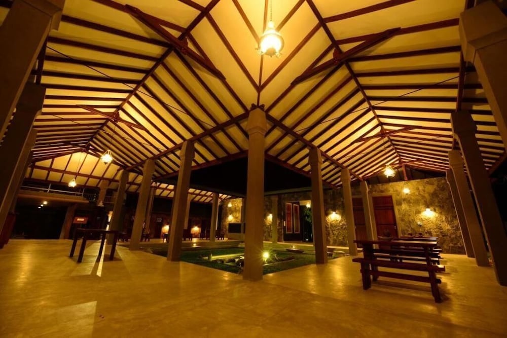 Nil Diya Mankada Safari Lodge 41/50