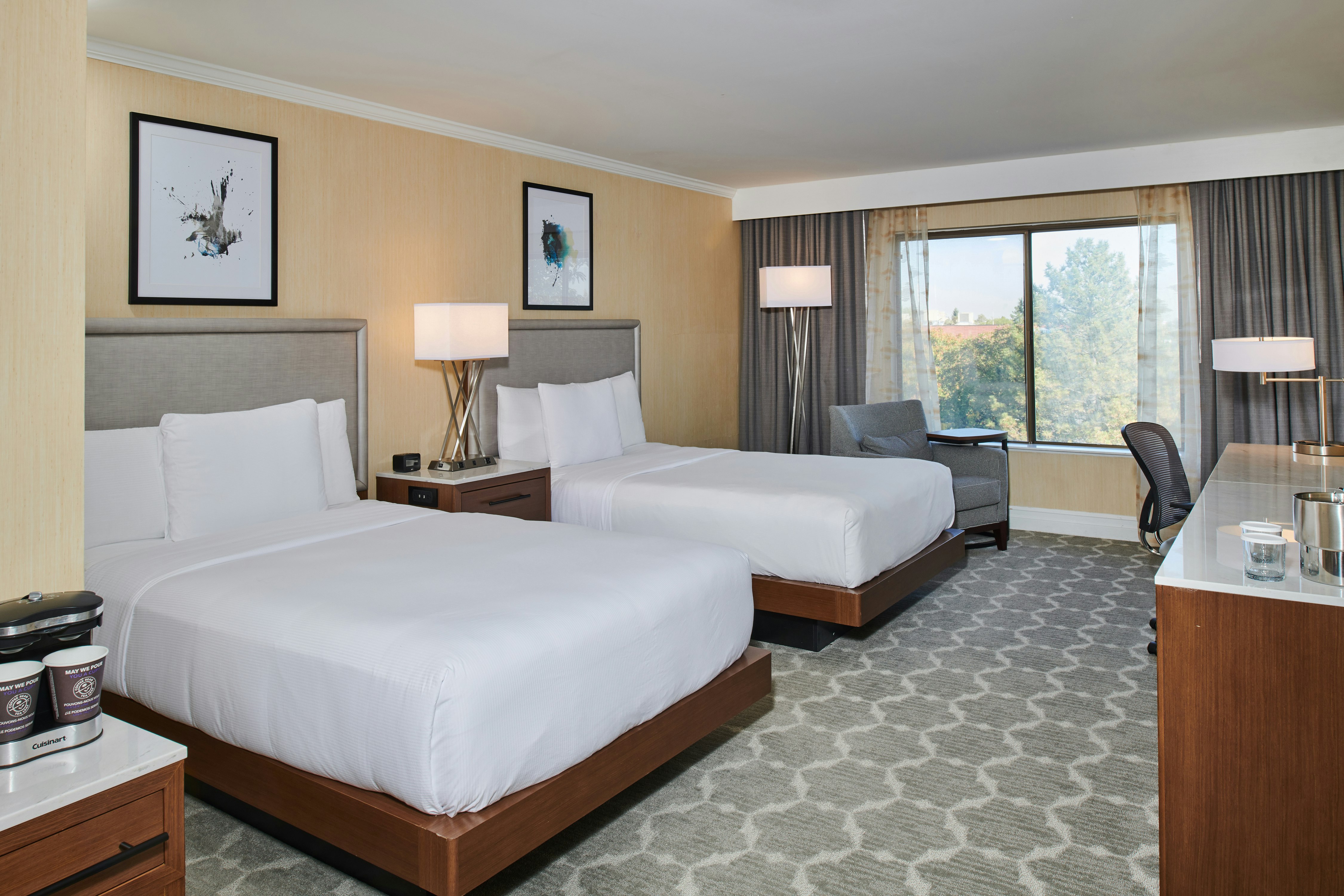 room, 2 double beds, balcony