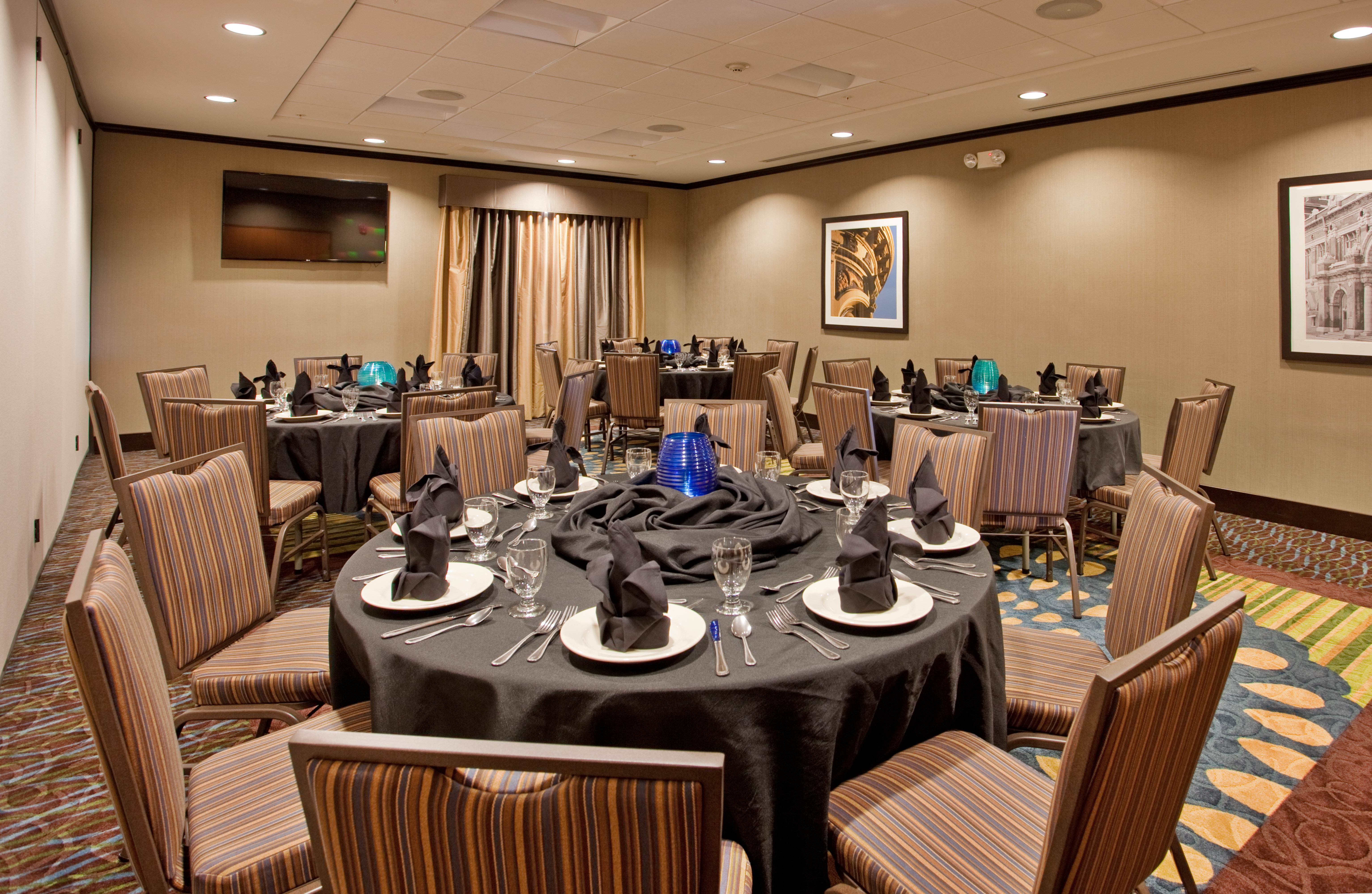 Holiday Inn Express Hotel And Suites St Joseph 52/58