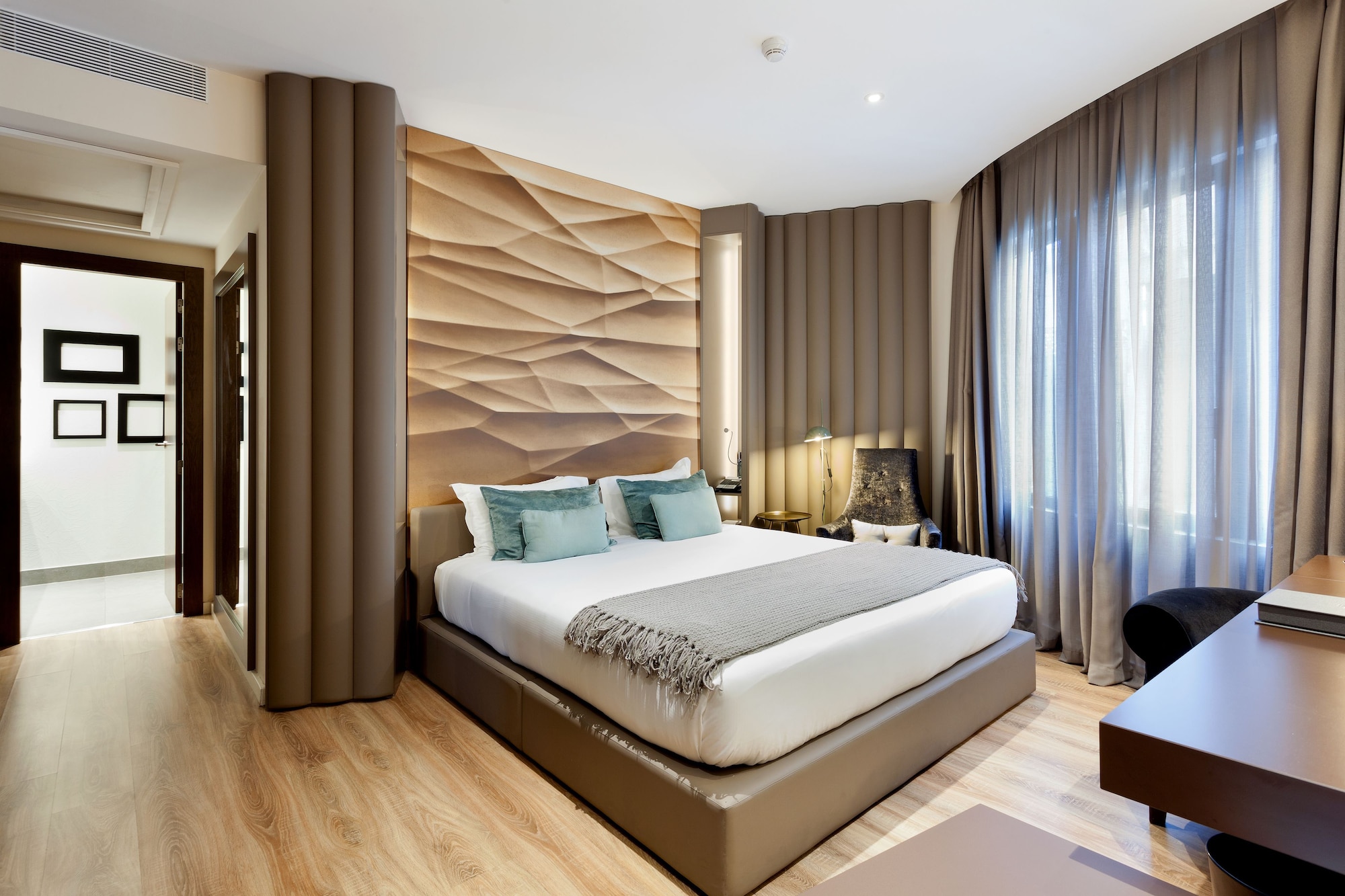 Convertible Double Bed