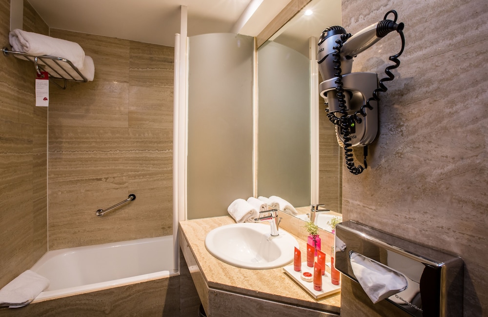 Leonardo Hotel Madrid City Center 51/58