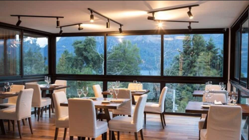 Hotel Alto Traful 41/48