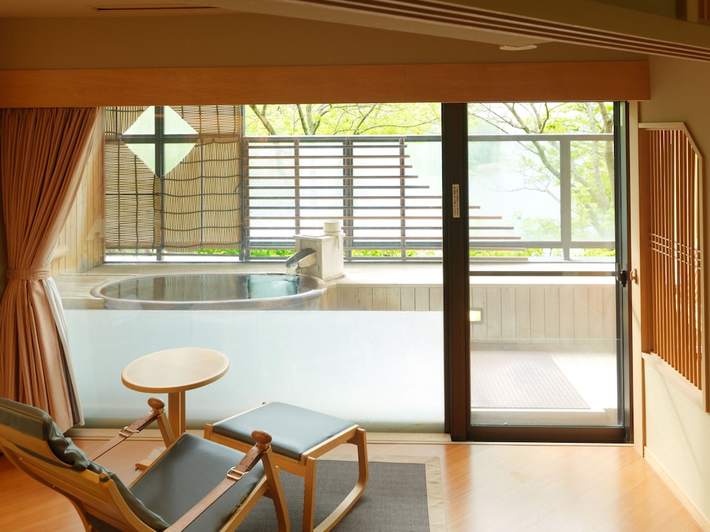 Japanese, Premium, 4 Futon Beds, Outdoor Bath
