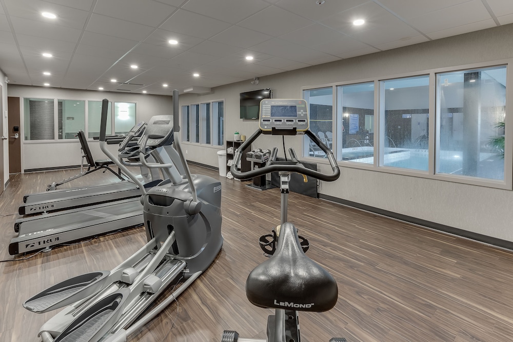 Home Inn Suites Saskatoon South 40/66