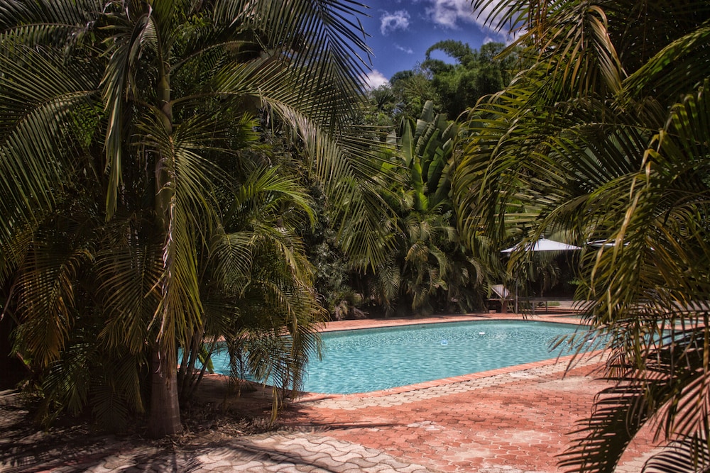 Waterfalls Hotel 26/33