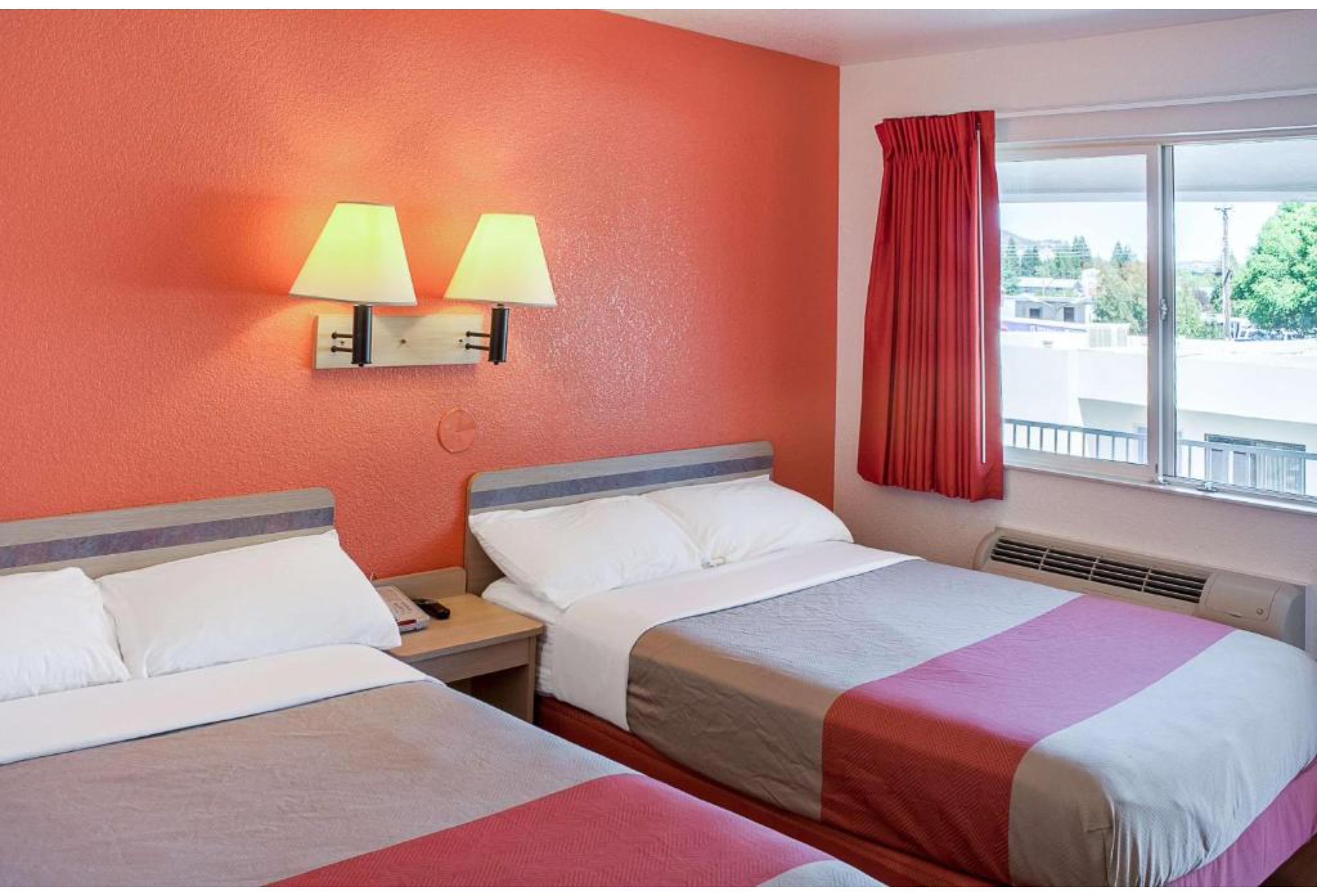 2 Full Beds