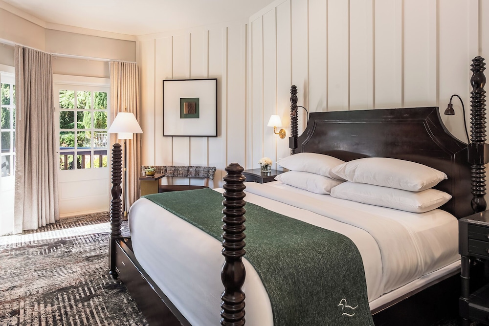 Deluxe, Lodge, King Bed, Accessible