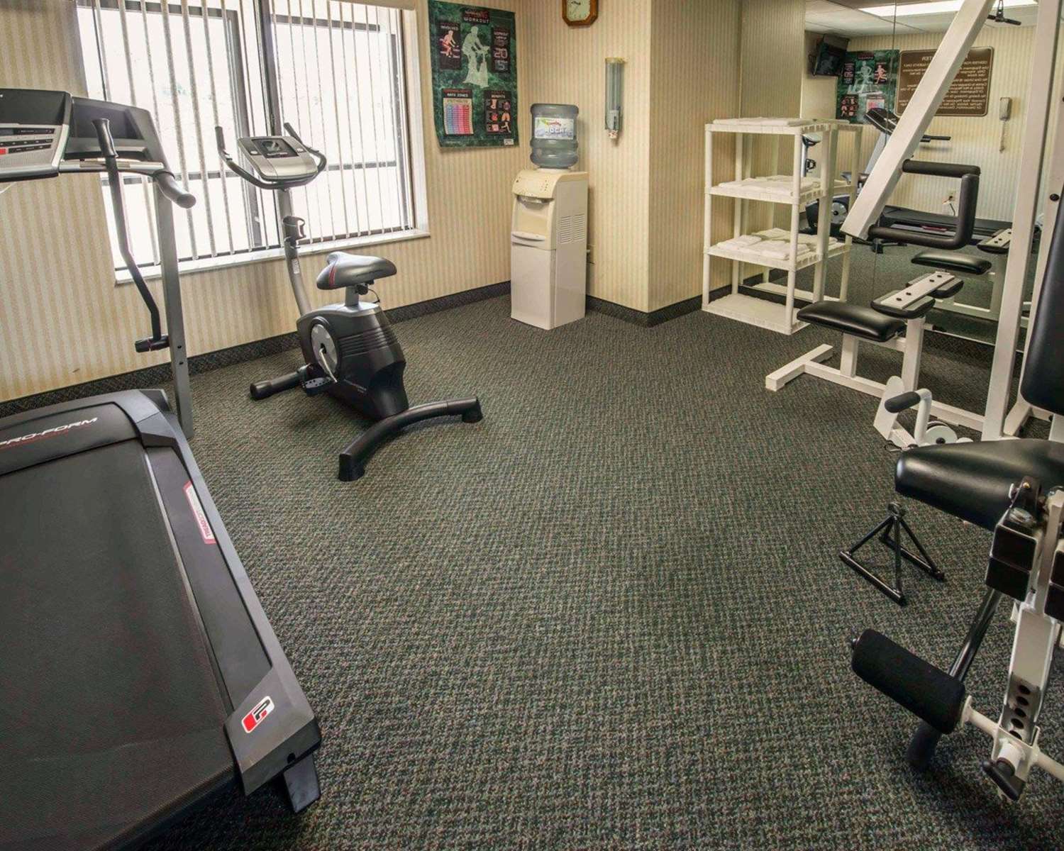 Comfort Inn & Suites Morganton South 24/33